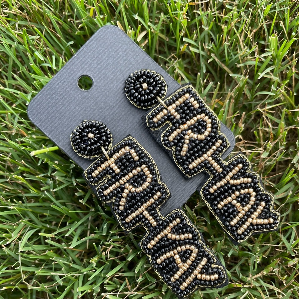 FRIYAY seed bead earrings!